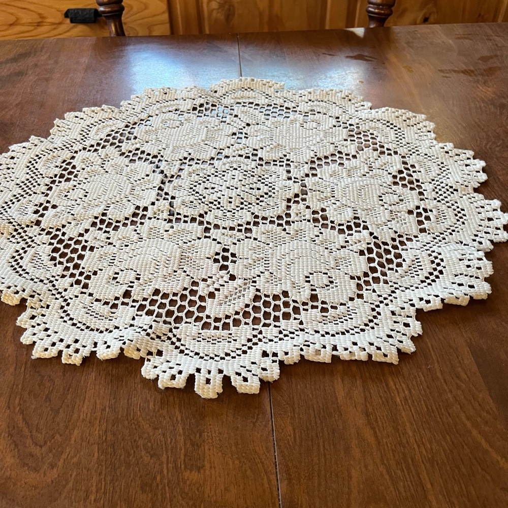 Cream Elegant Dining Table Linen with Geometric Patterns